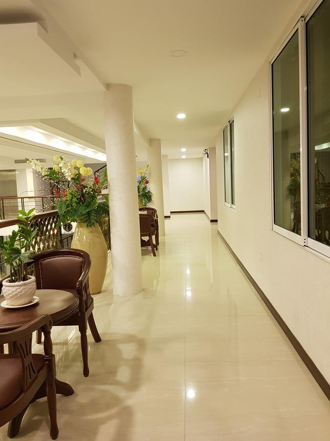โรงแรมโกลเดน แอปเปิล พนมเปญ ภายนอก รูปภาพ